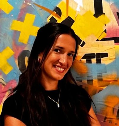 Belén, cofundadora de FARO, impulsora del acopio digital de materiales con mirada puesta en la experiencia del usuario.